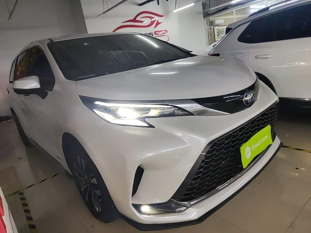2023 Toyota Granvia White, 66,100 km, China export – photo 4