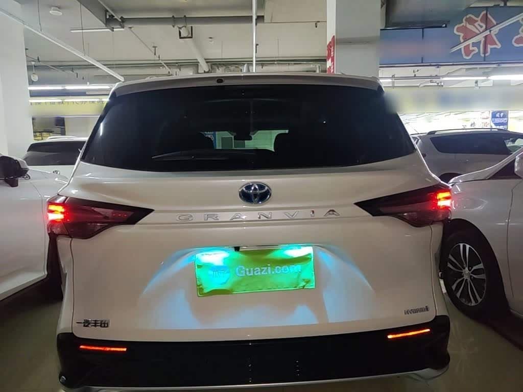 2023 Toyota Granvia White, 66,100 km, China export – photo 6