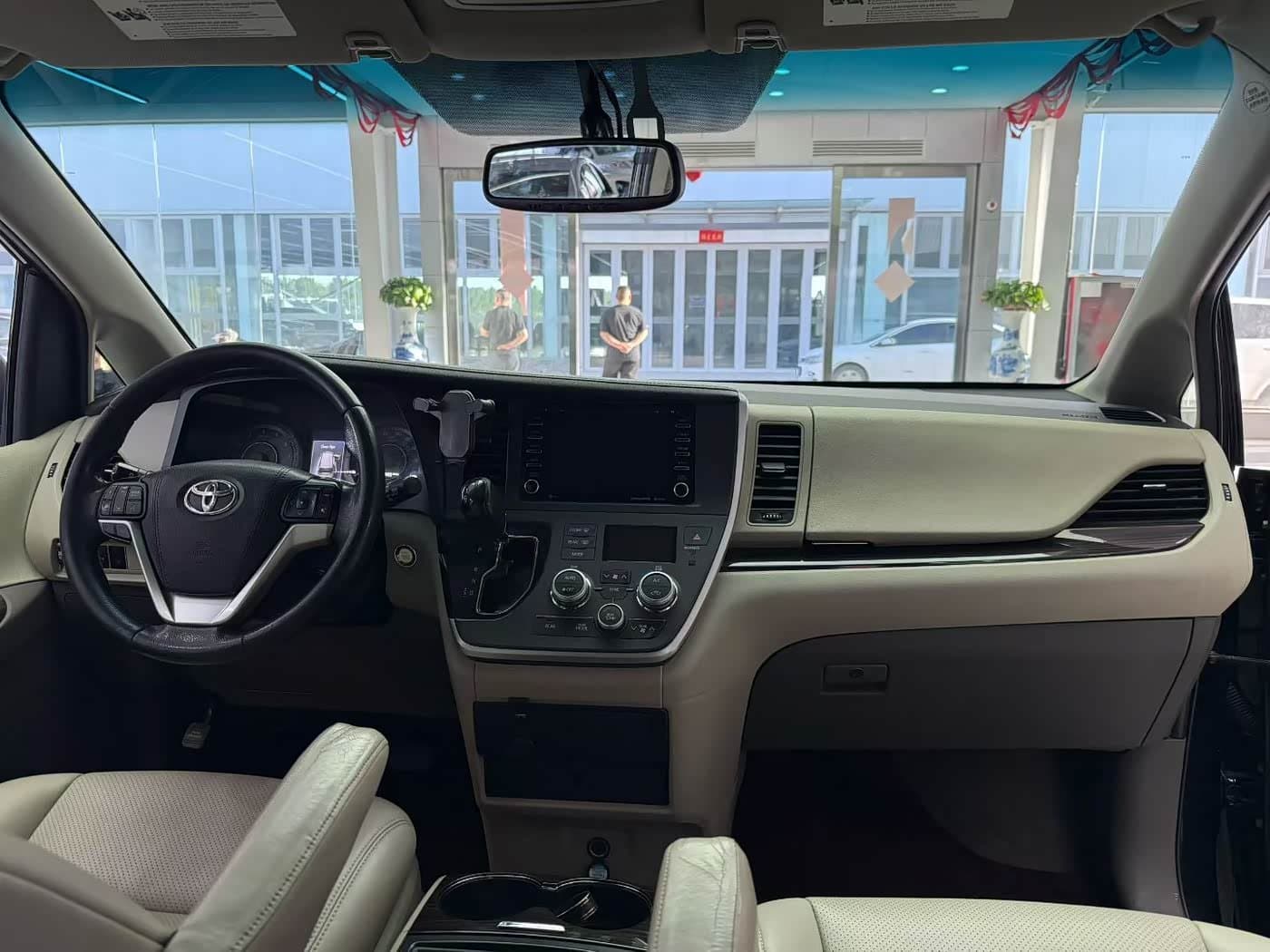 2015 Toyota Sienna Black, 136,000 km, China export – photo 6