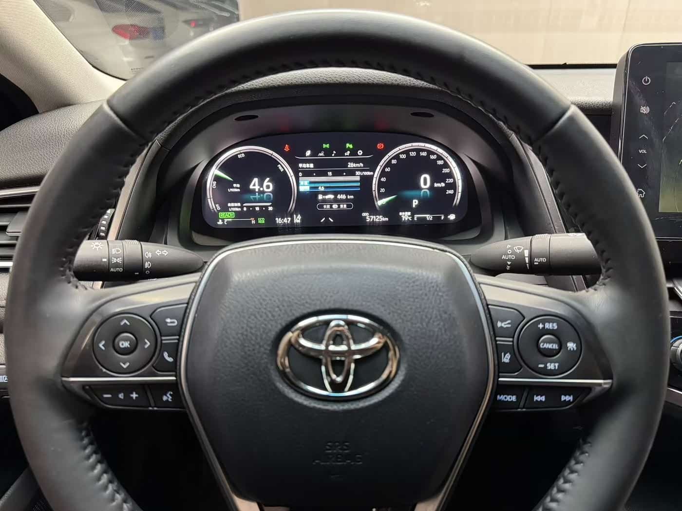 2021 Toyota Camry 银灰色, 50,000 km, China export – photo 5