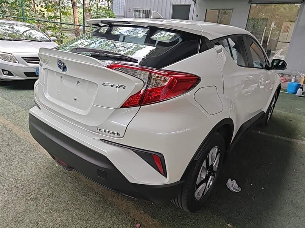 2020 Toyota C-HR EV White, 96,800 km, China export – photo 5
