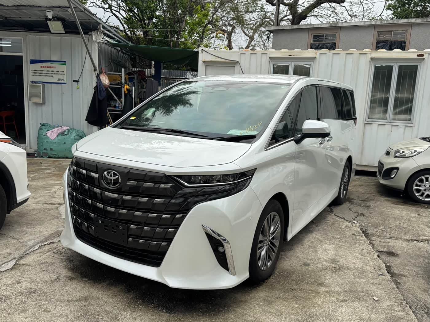 -- Toyota Alphard White, 5,000 km, China export – photo 2