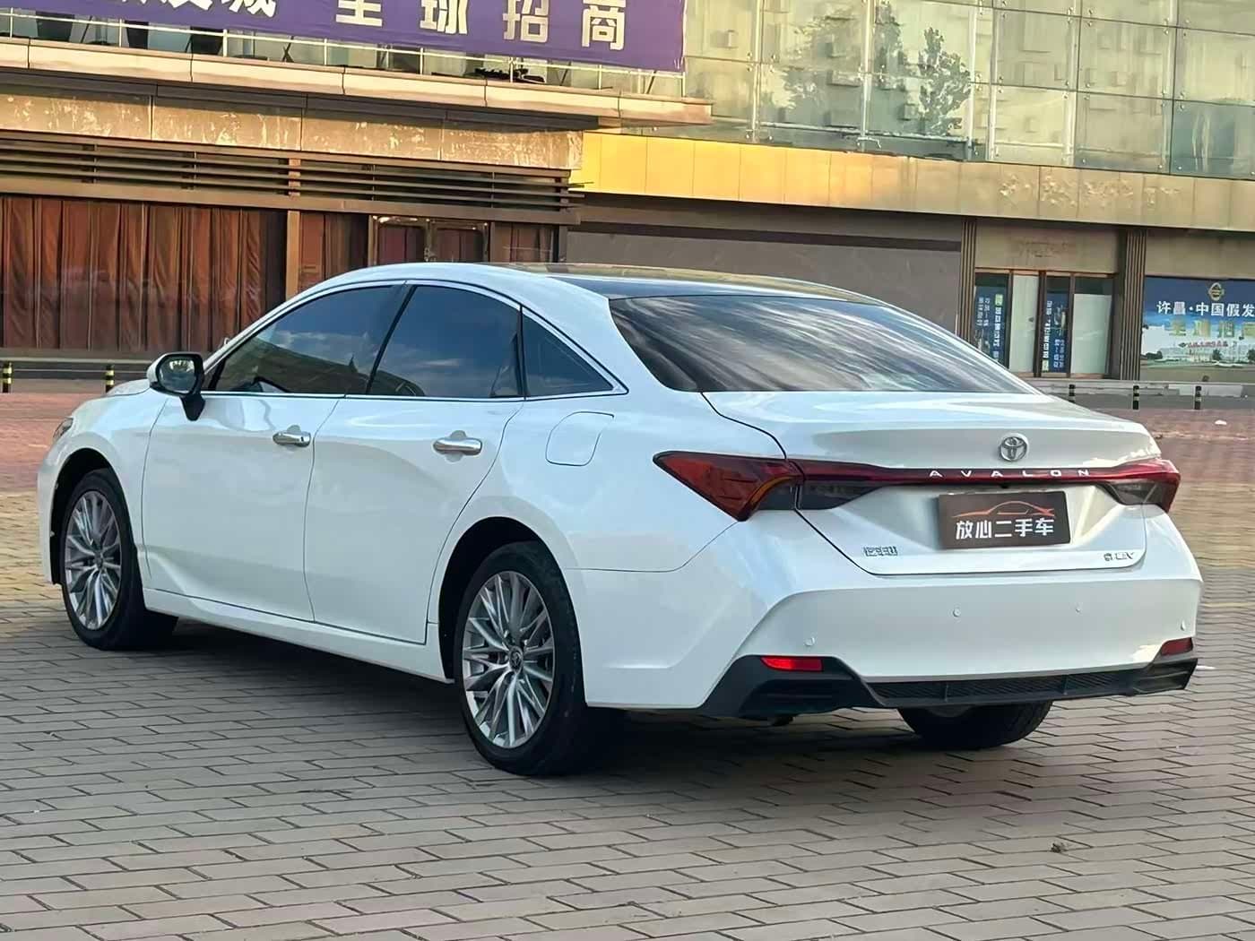 2024 Toyota Avalon White, 27,000 km, China export – photo 7