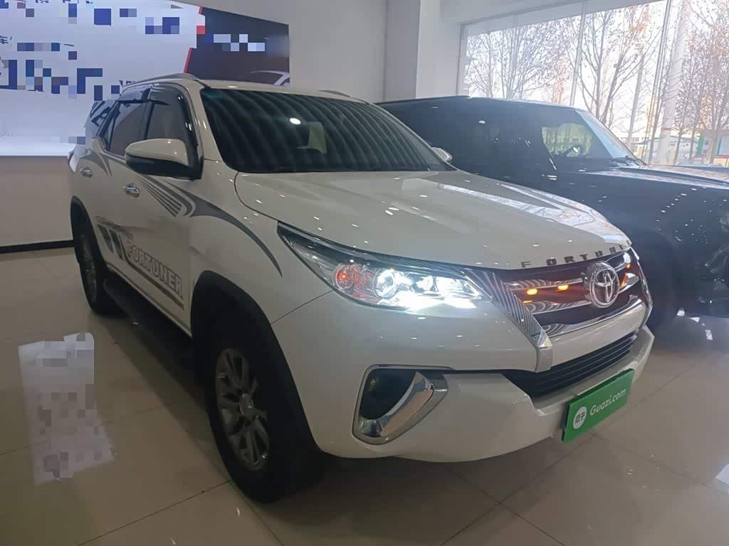 2016 Toyota Fortuner White, 68,700 km, China export – photo 4