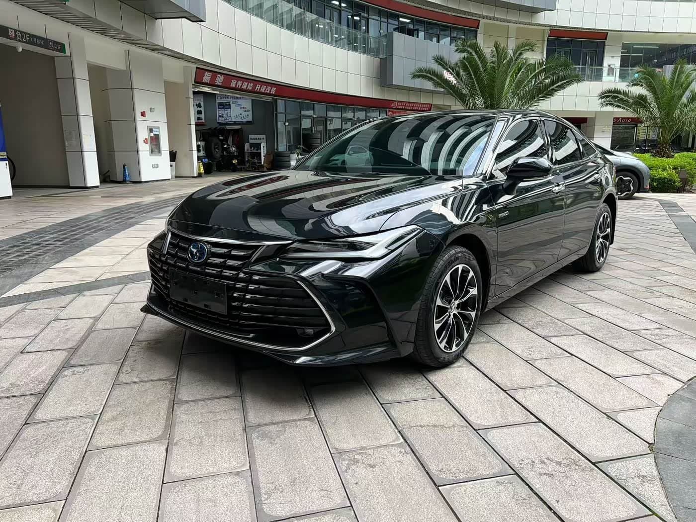 2023 Toyota Avalon Black, 52,000 km, China export – photo 1