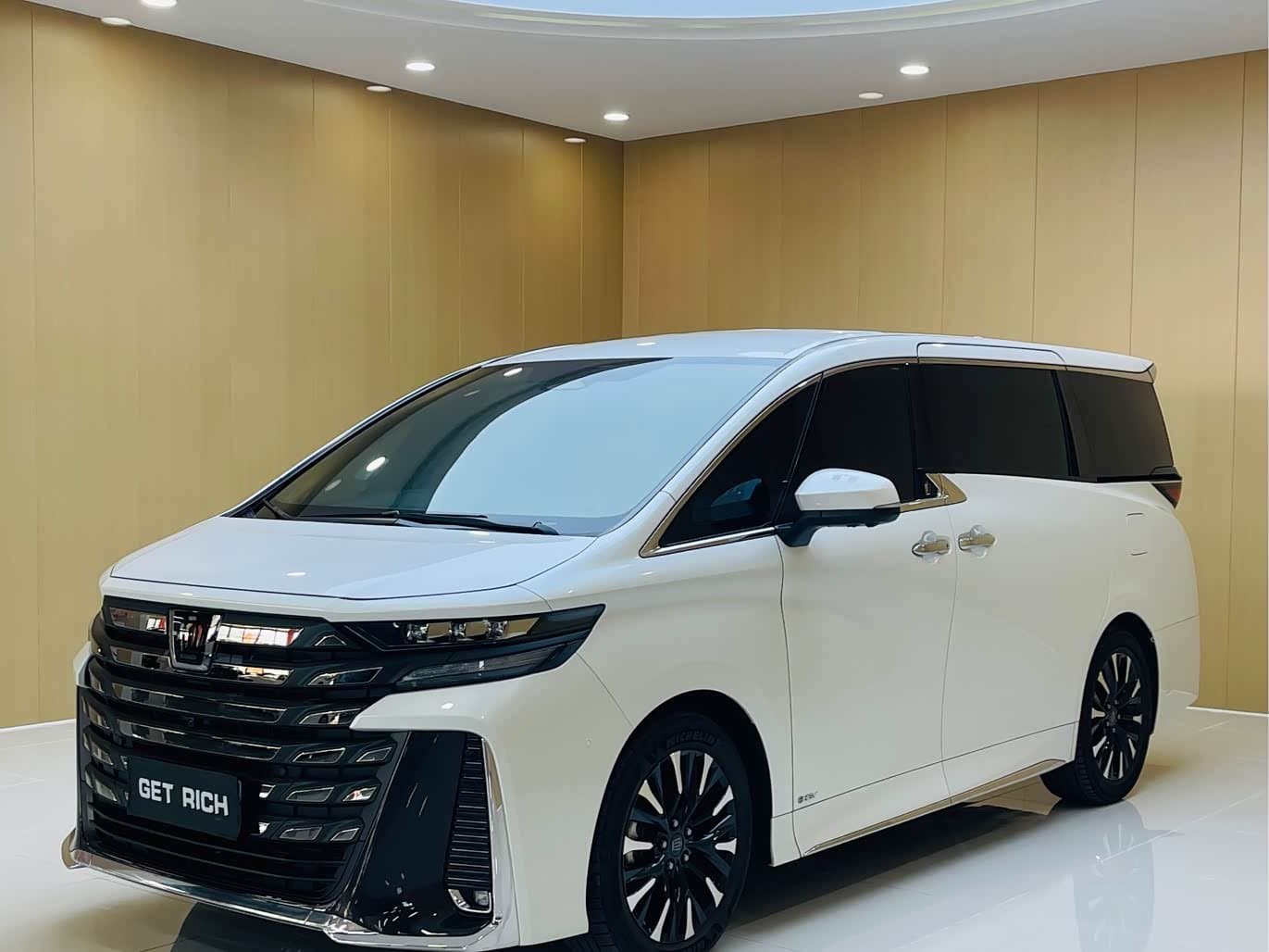 2023 Toyota Vellfire White, 20,000 km, China export – photo 1