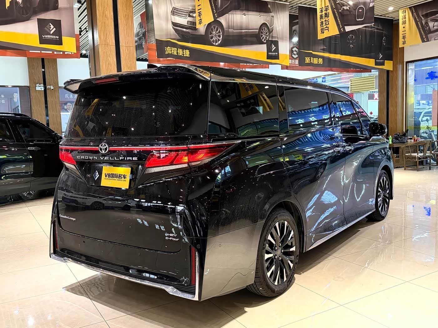 2025 Toyota Vellfire Black, 15,000 km, China export – photo 6