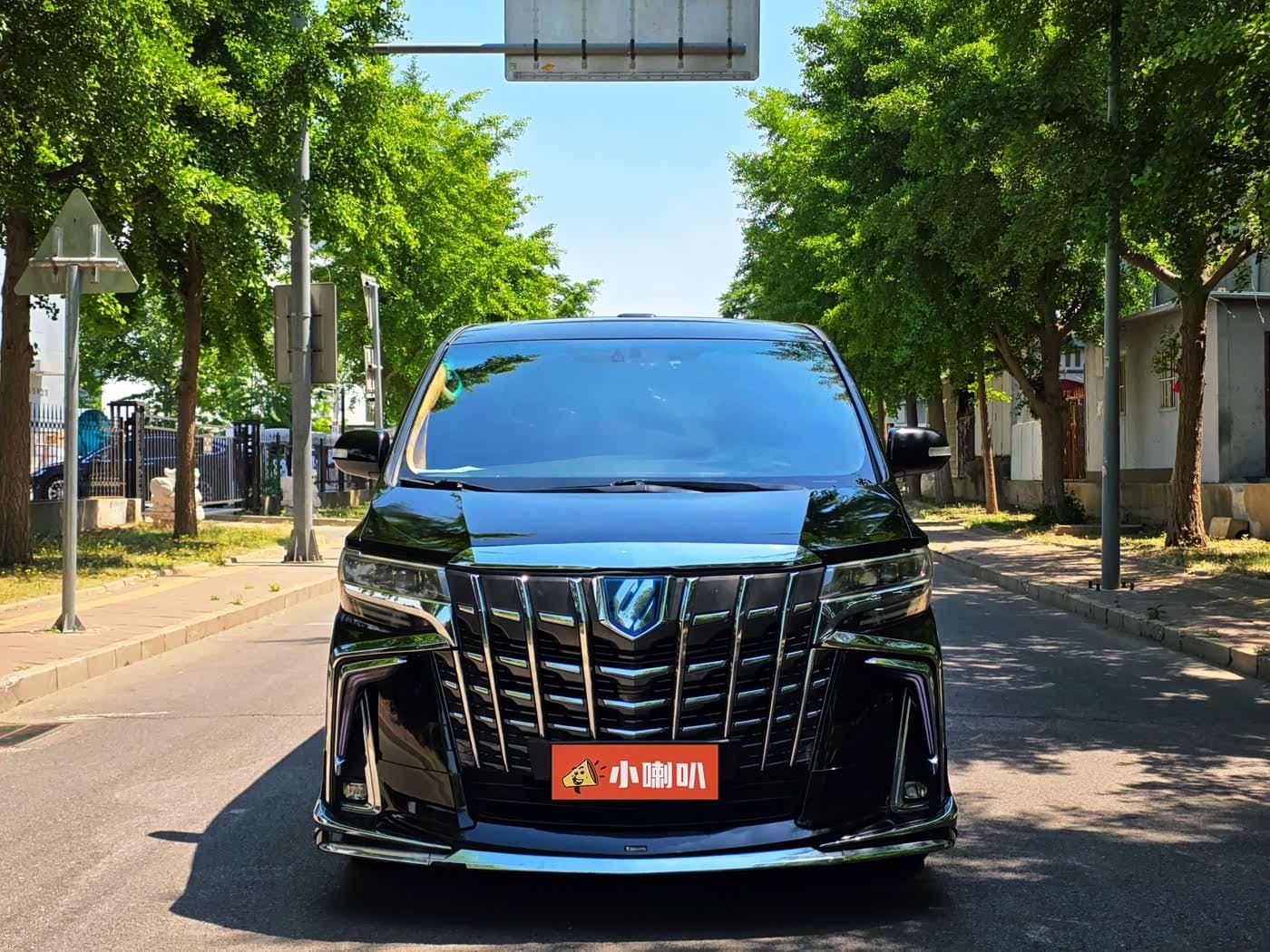 2013 Toyota Alphard Black, 86,000 km, China export – photo 5