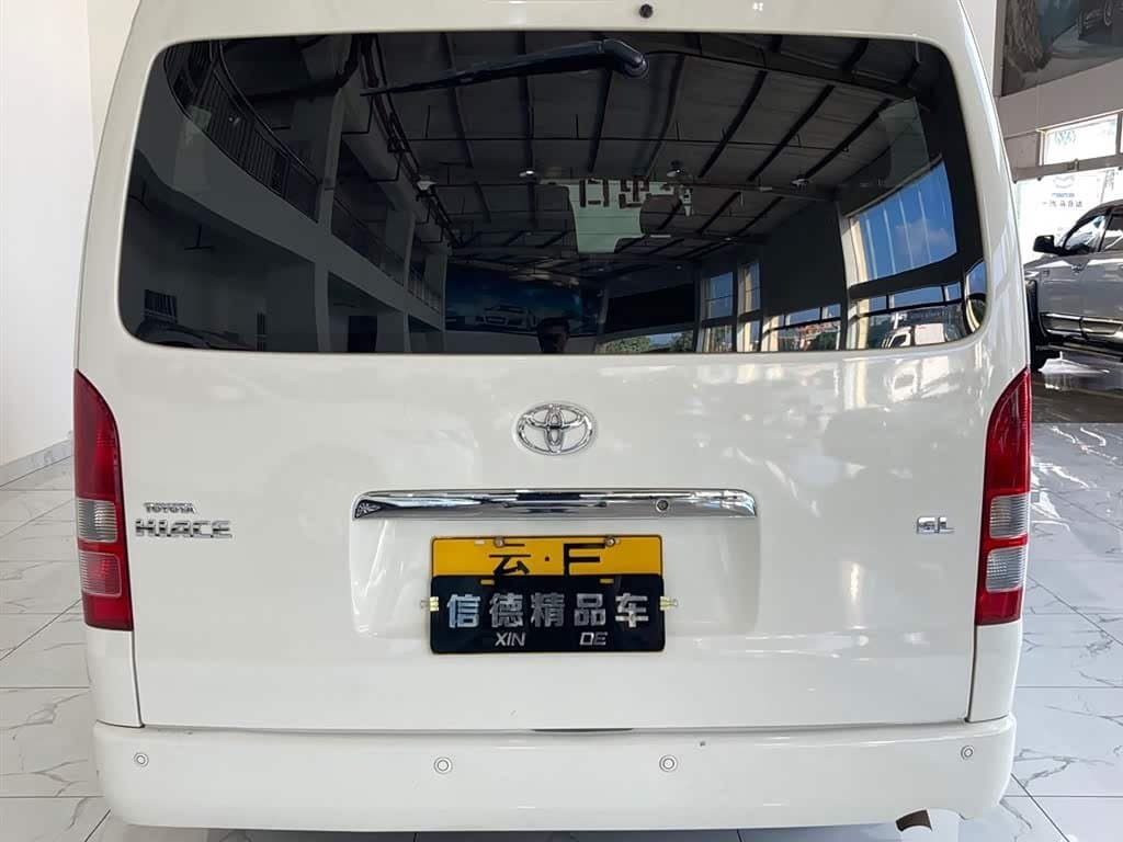 2011 Toyota HIACE White, 190,000 km, China export – photo 5