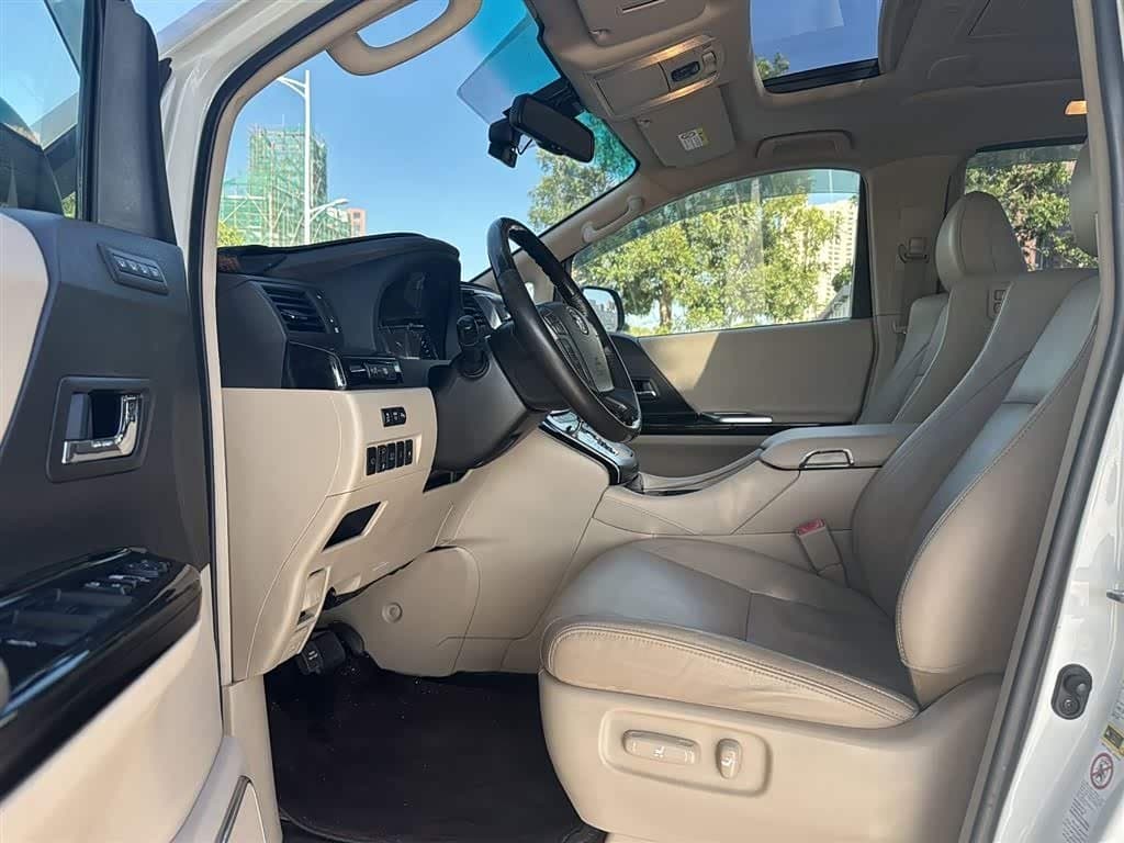 2012 Toyota Alphard White, 129,000 km, China export – photo 4