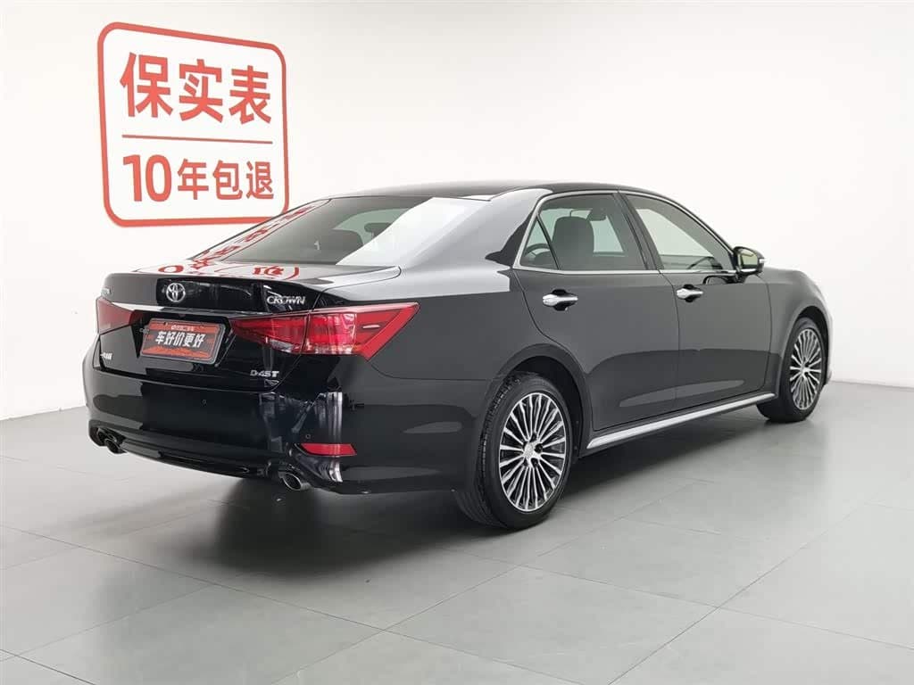 2017 Toyota Crown Black, 62,900 km, China export – photo 2