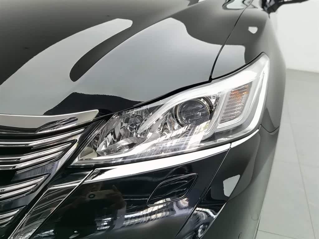 2017 Toyota Crown Black, 62,900 km, China export – photo 7