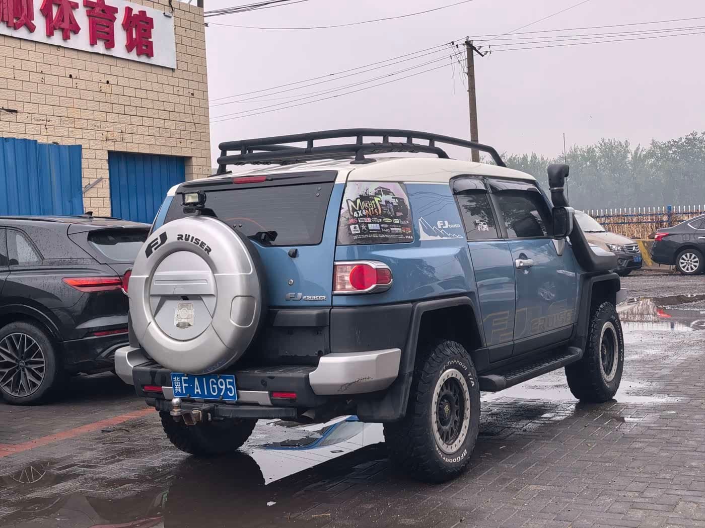 -- Toyota FJ Cruiser Blue, 55,000 km, China export – photo 4