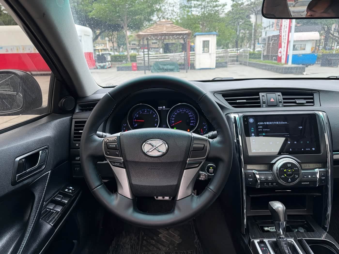 2012 Toyota Reiz Black, 136,000 km, China export – photo 4