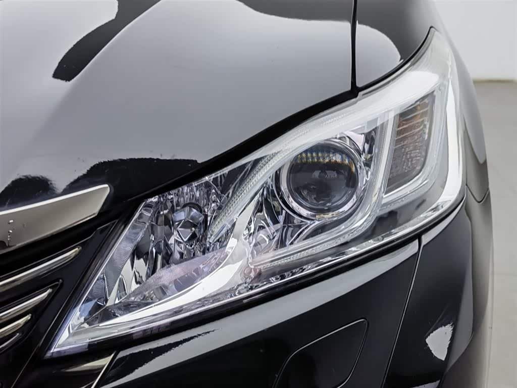 2017 Toyota Crown Black, 89,300 km, China export – photo 7
