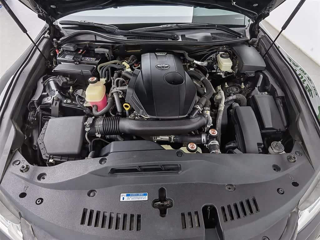 2017 Toyota Crown Black, 89,300 km, China export – photo 6