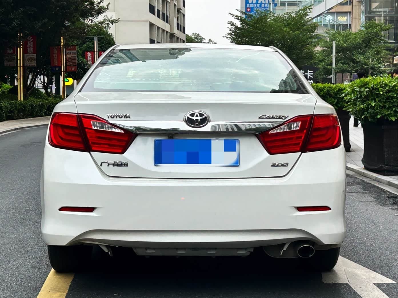 2013 Toyota Camry White, 56,000 km, China export – photo 5