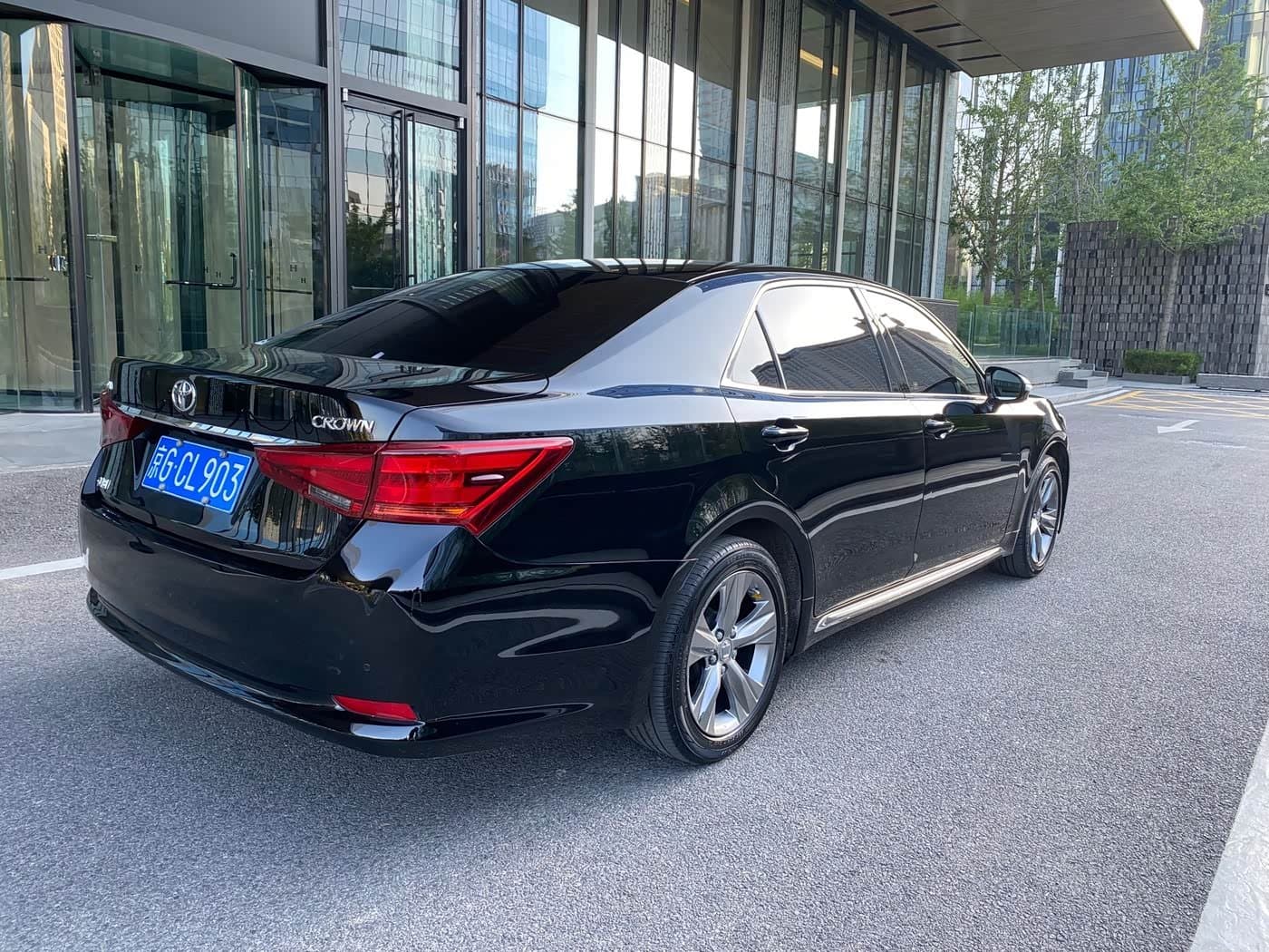 2015 Toyota Crown Black, 65,000 km, China export – photo 4