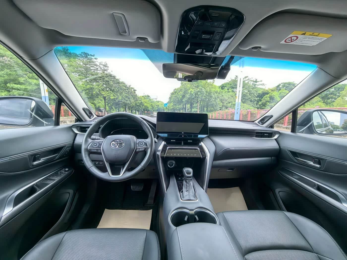 2023 Toyota Venza Black, 65,000 km, China export – photo 6