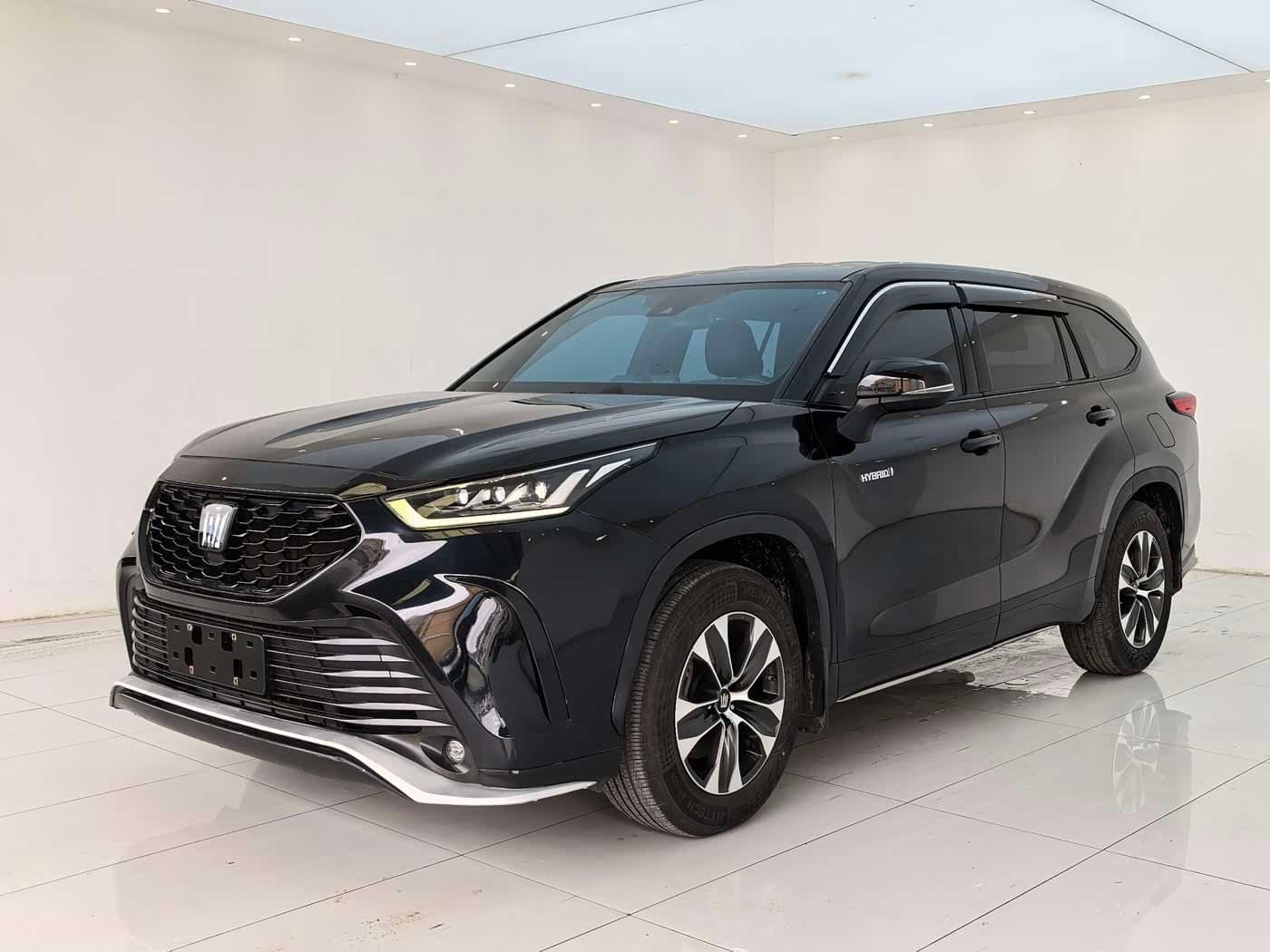 2022 Toyota Crown Kluger Black, 103,000 km, China export – photo 1