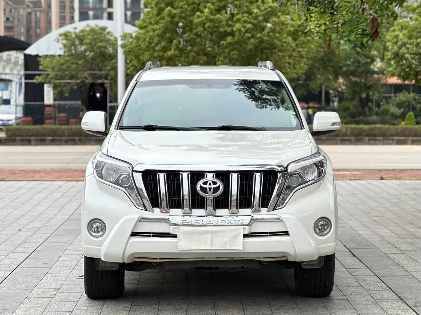2010 Toyota Prado White, 152,000 km, China export – photo 2