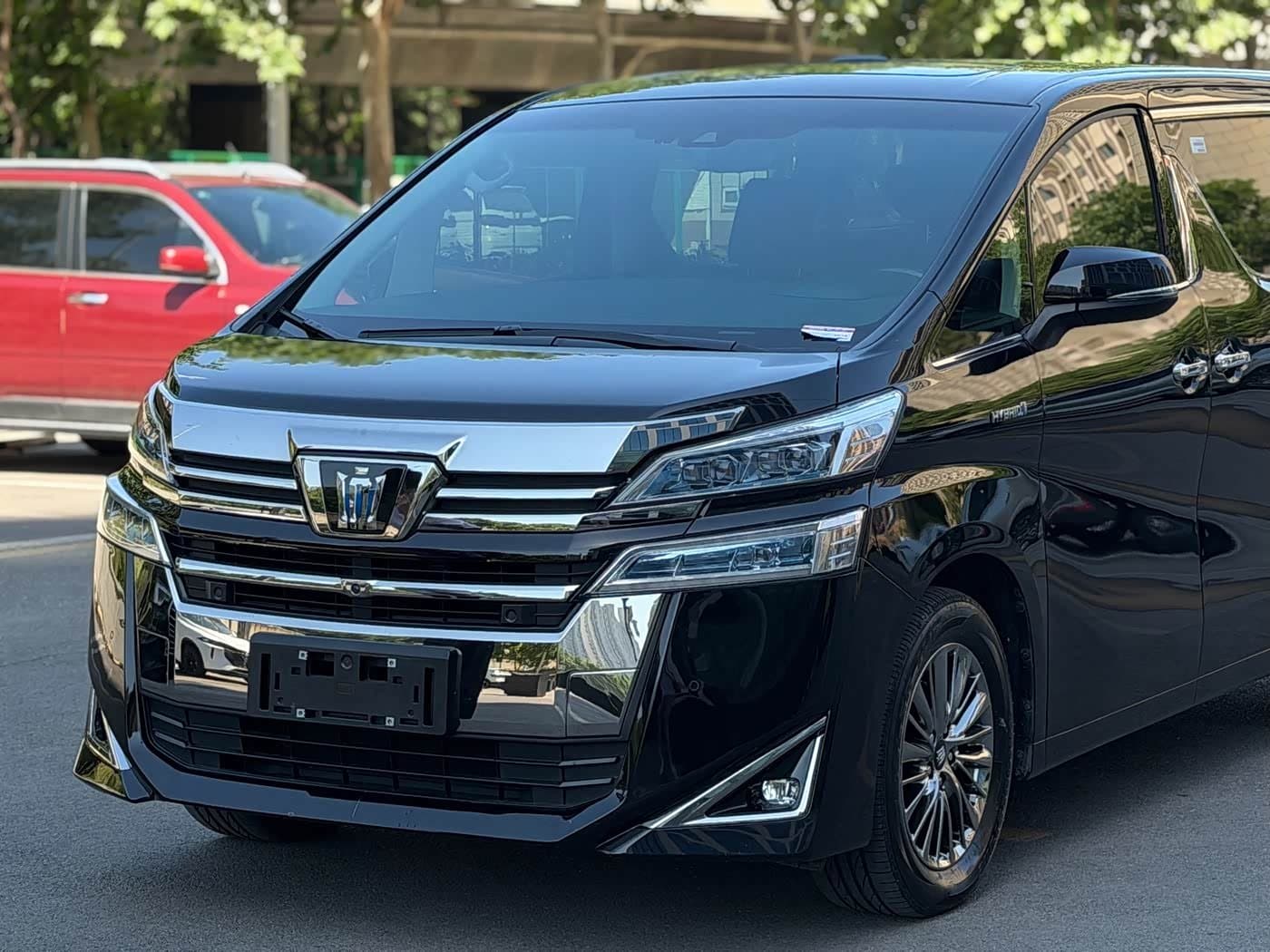 2022 Toyota Vellfire Black, 35,000 km, China export – photo 4