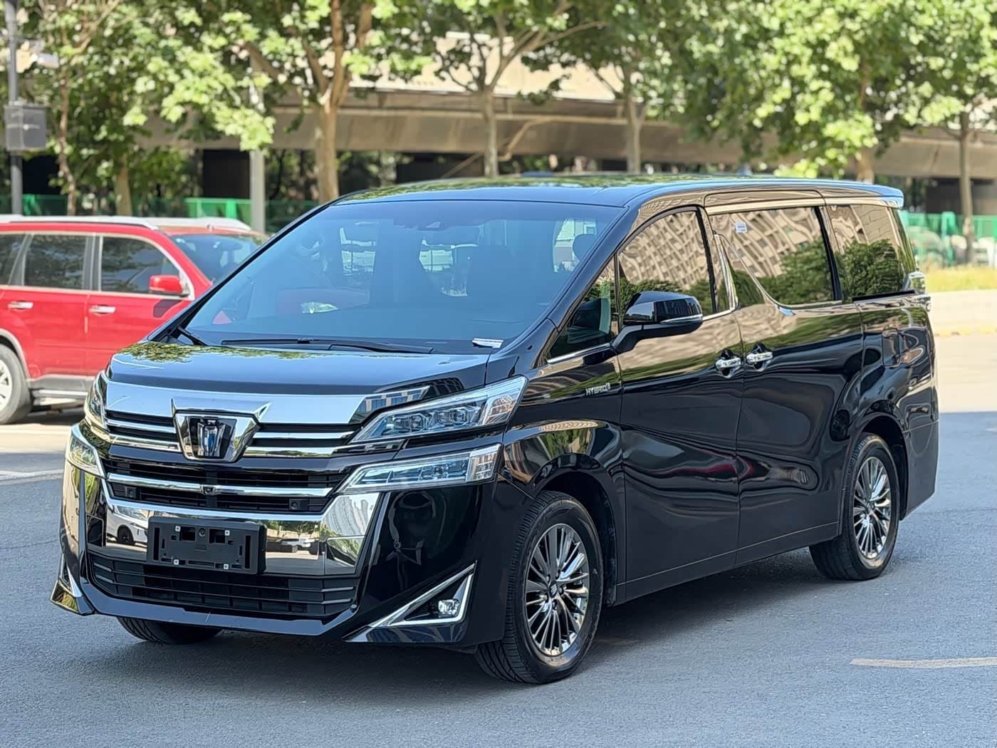 2022 Toyota Vellfire Black, 35,000 km, China export – photo 2