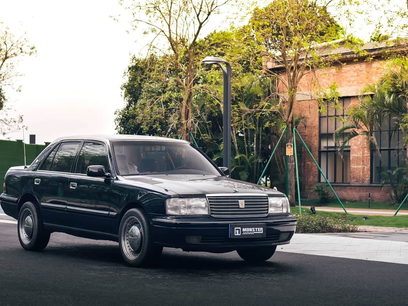 -- Toyota Crown Black, 345,000 km, China export – photo 2