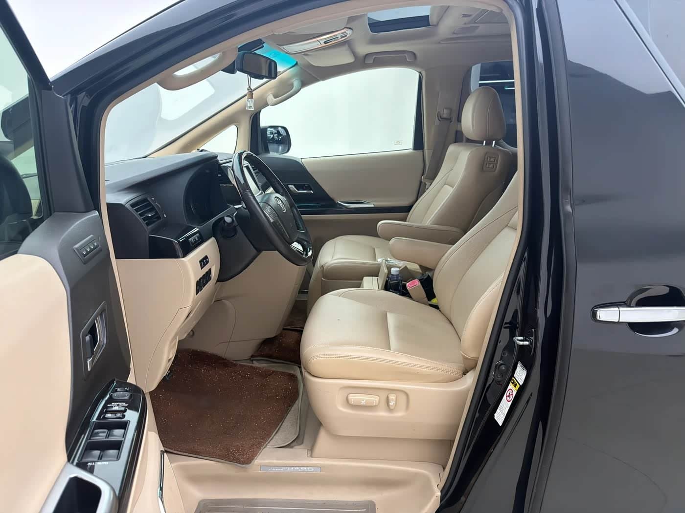 2012 Toyota Alphard Black, 250,000 km, China export – photo 3