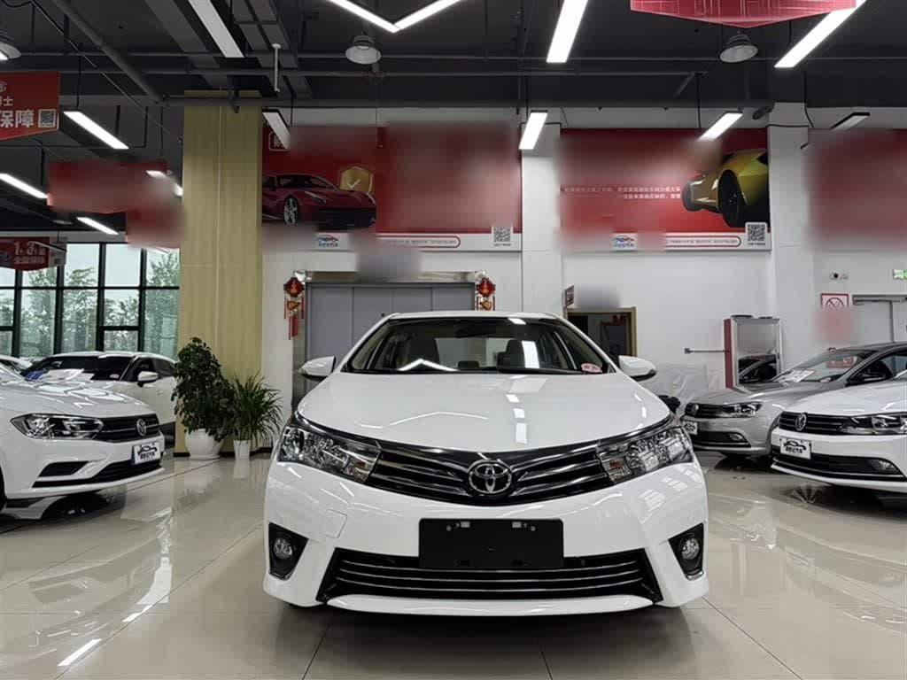 2014 Toyota Corolla White, 72,900 km, China export – photo 3