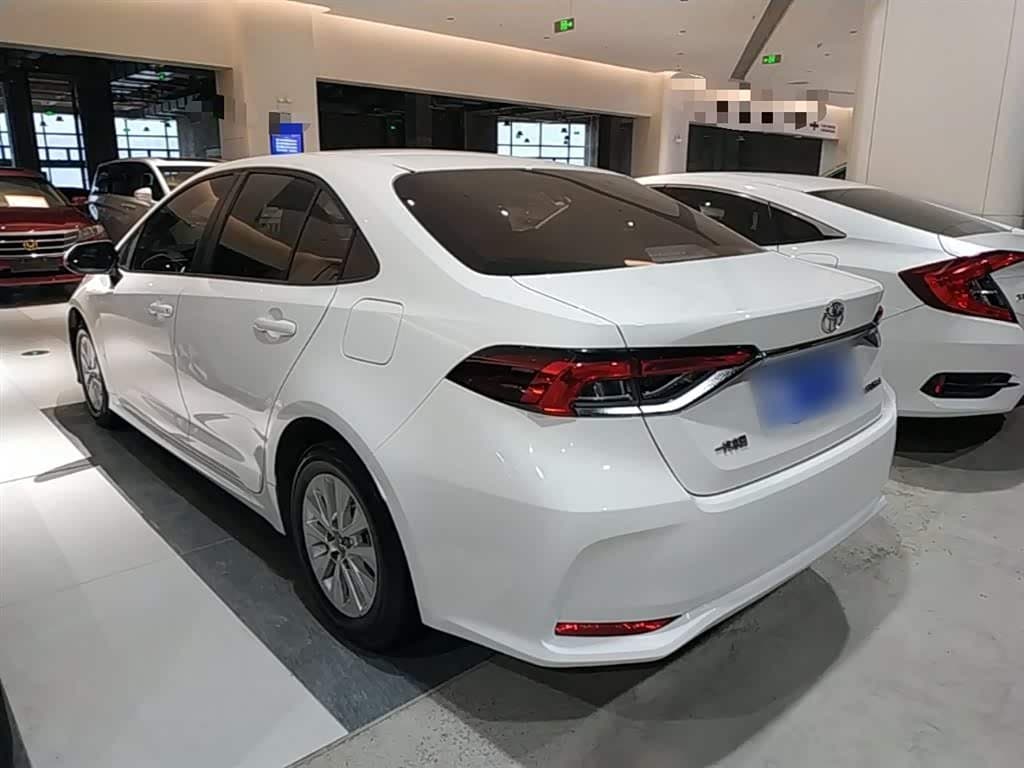 2021 Toyota Corolla White, 71,700 km, China export – photo 5