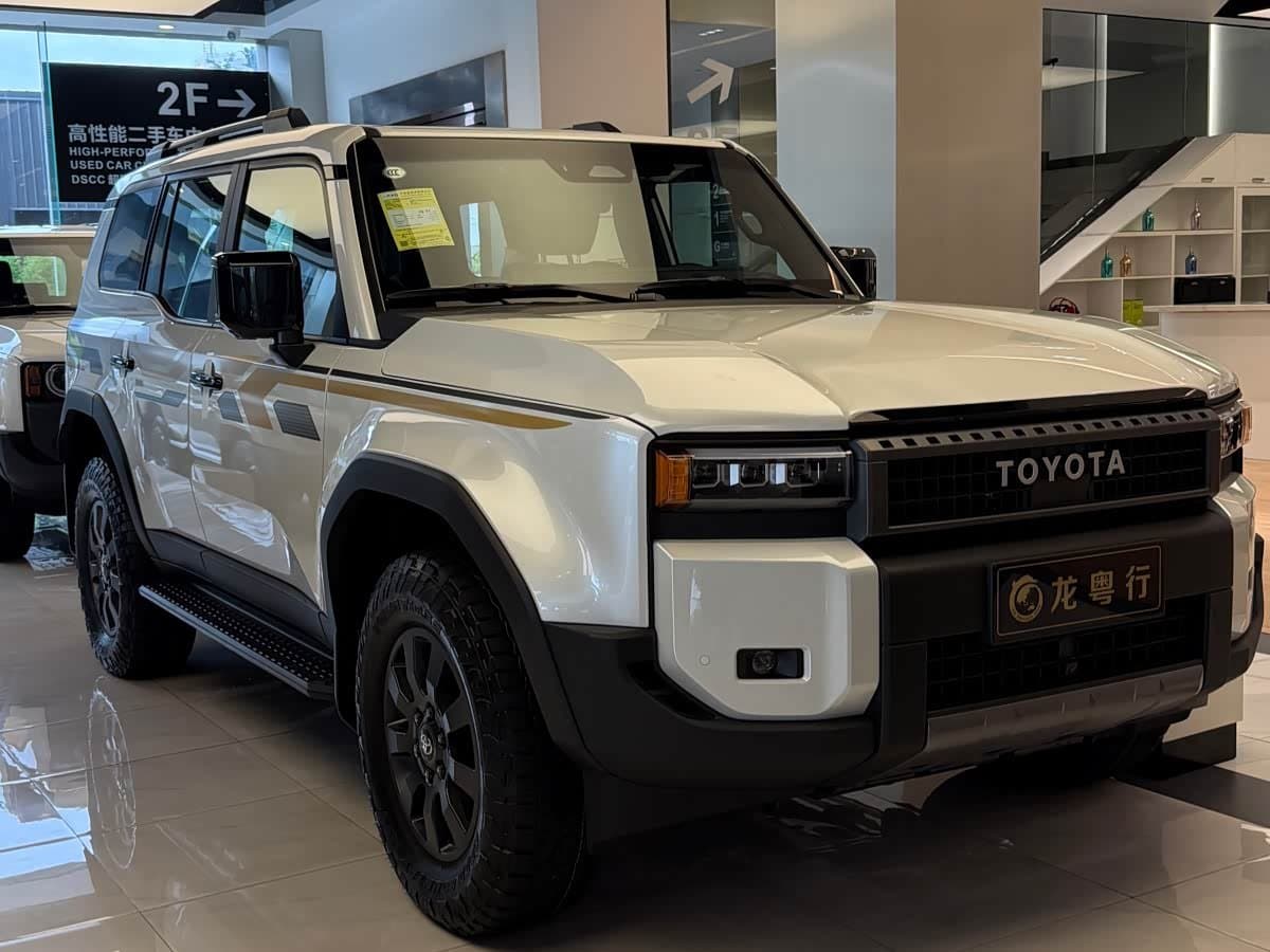 2026 Toyota Prado White, 100 km, China export – photo 2