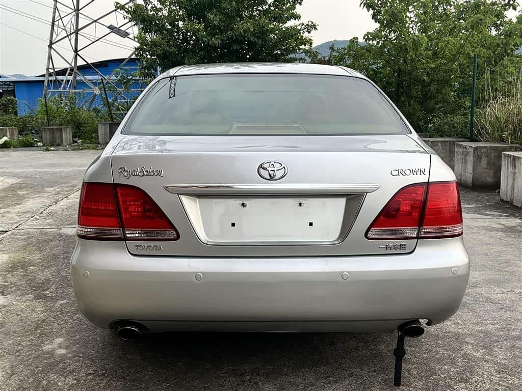 - Toyota Crown 银灰色, 112,000 km, China export – photo 5
