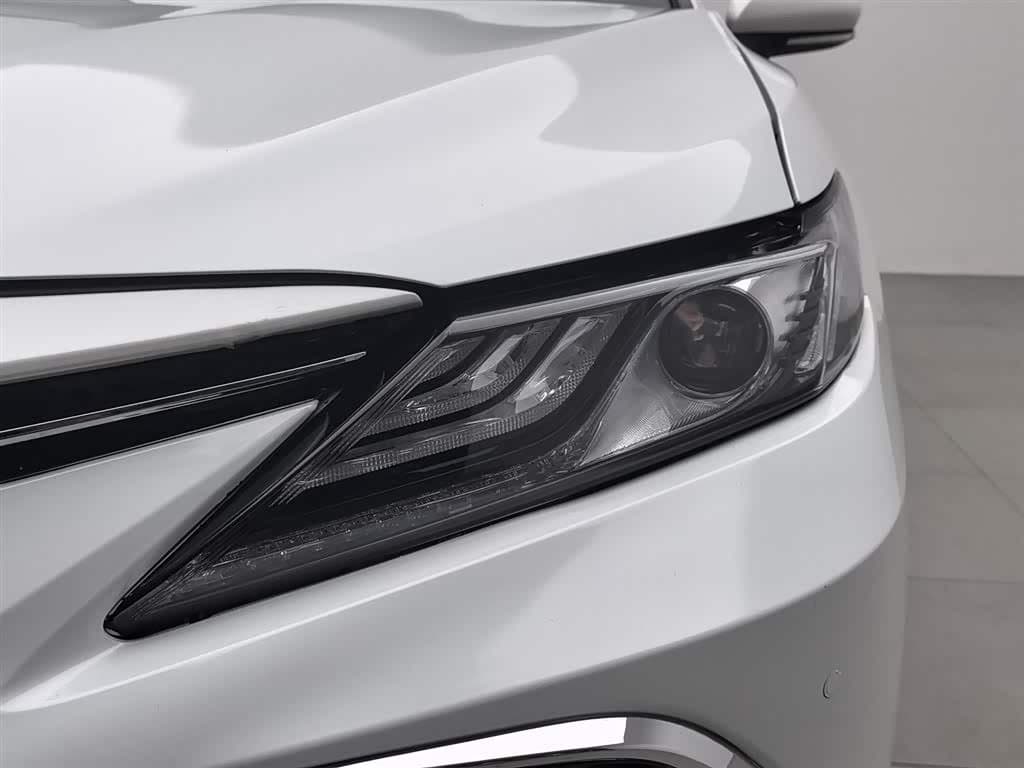 2023 Toyota Camry White, 41,200 km, China export – photo 7