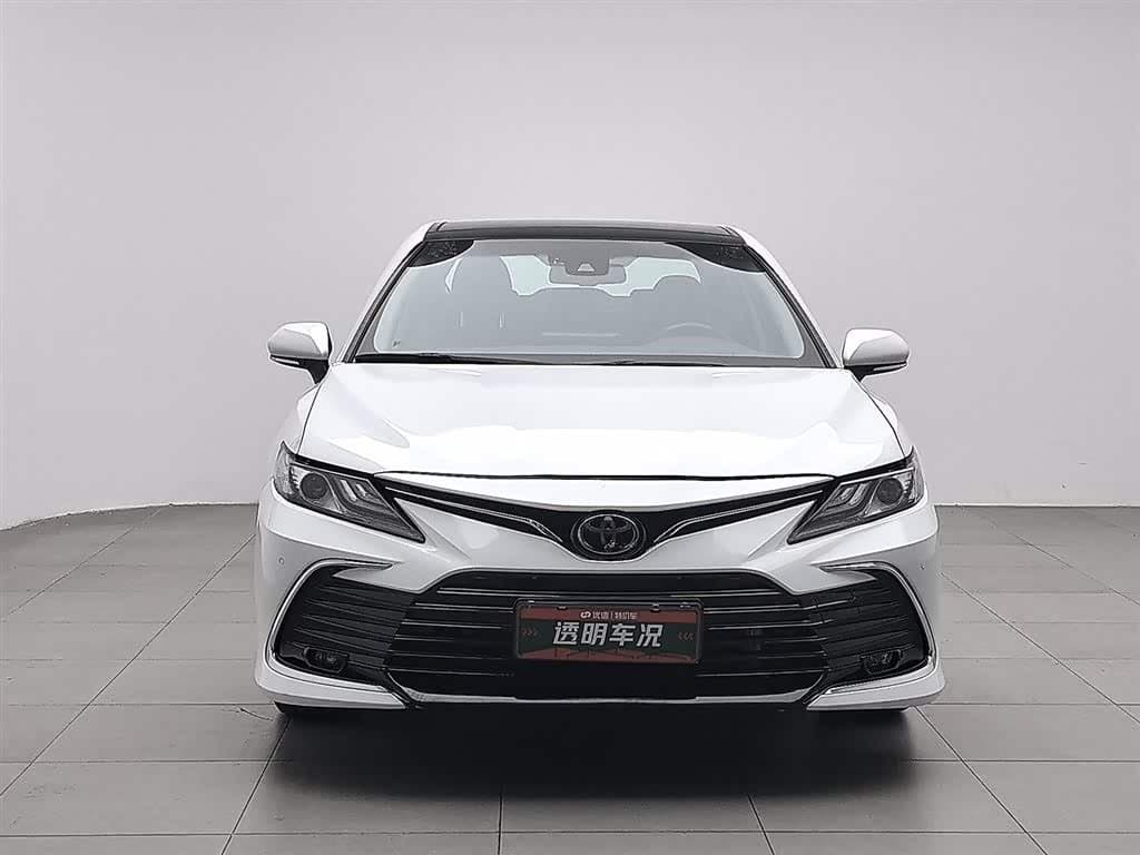 2023 Toyota Camry White, 41,200 km, China export – photo 3