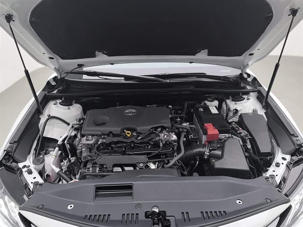 2023 Toyota Camry White, 41,200 km, China export – photo 6