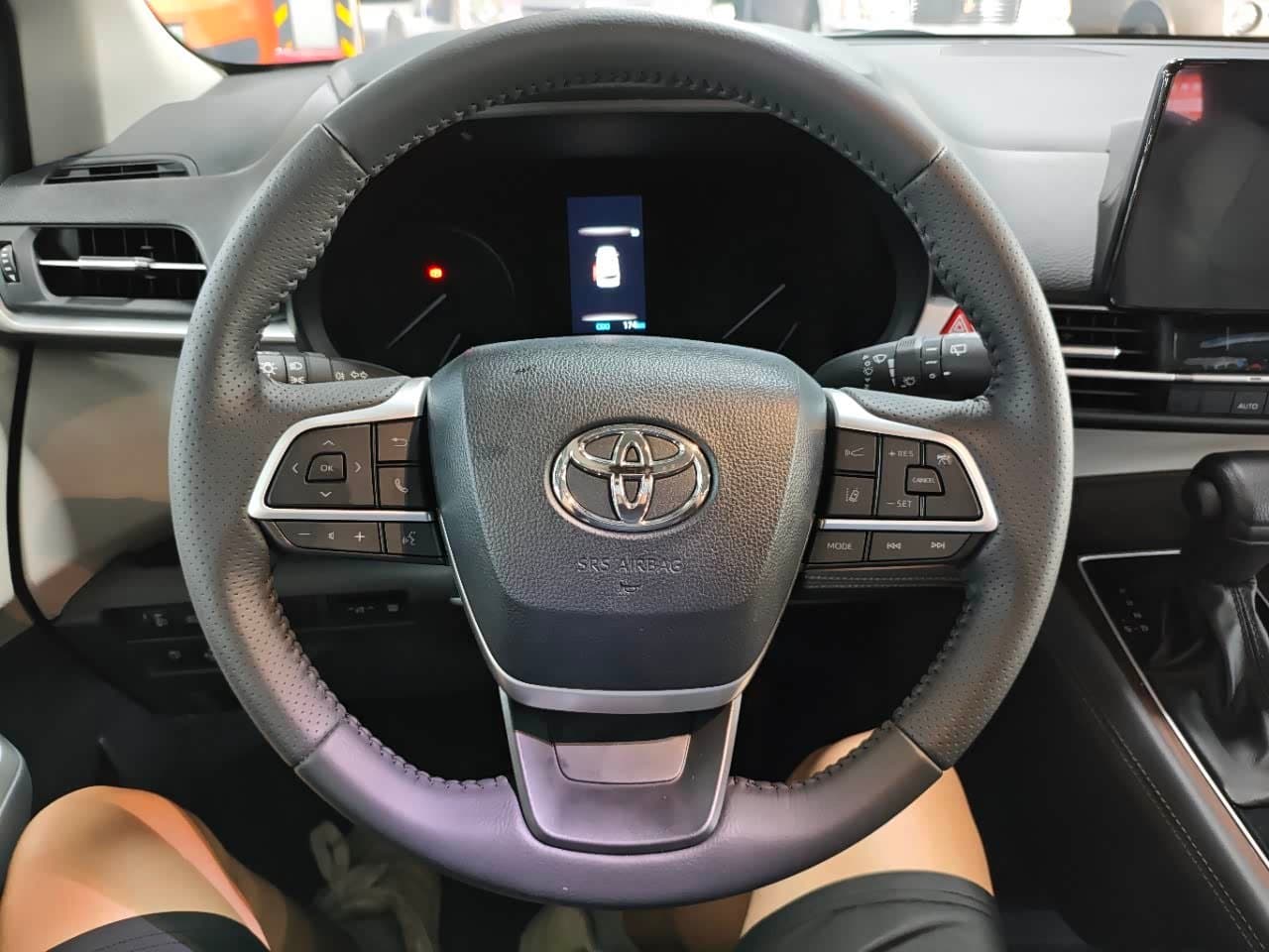 2025 Toyota Sienna Black, 200 km, China export – photo 5