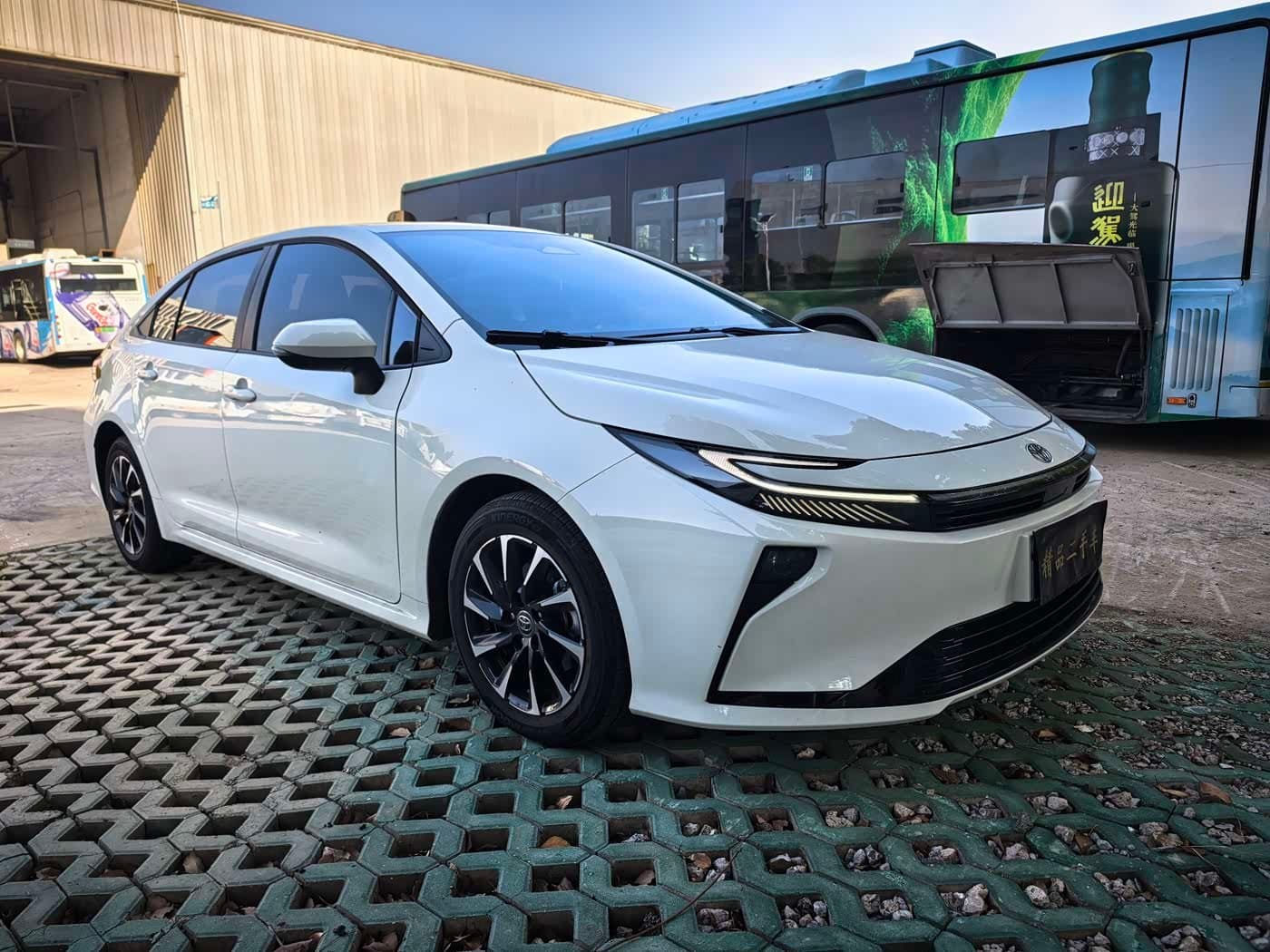 2025 Toyota Corolla White, 4,000 km, China export – photo 2