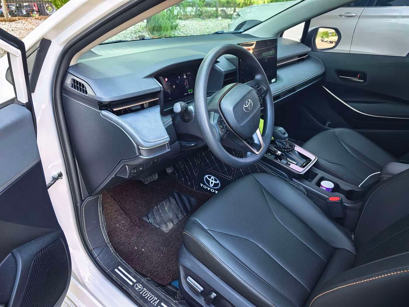 2025 Toyota Corolla White, 4,000 km, China export – photo 6