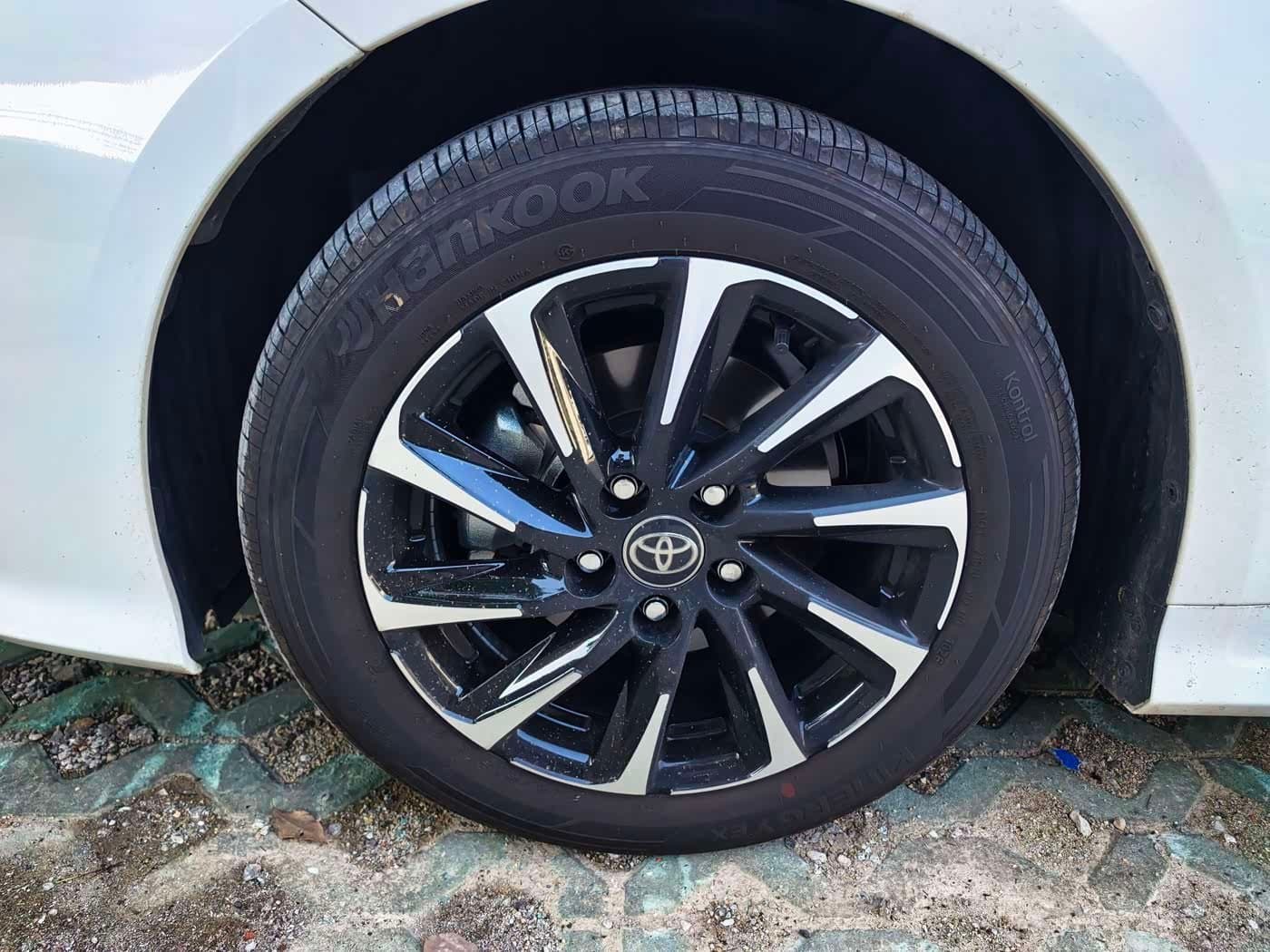 2025 Toyota Corolla White, 4,000 km, China export – photo 5