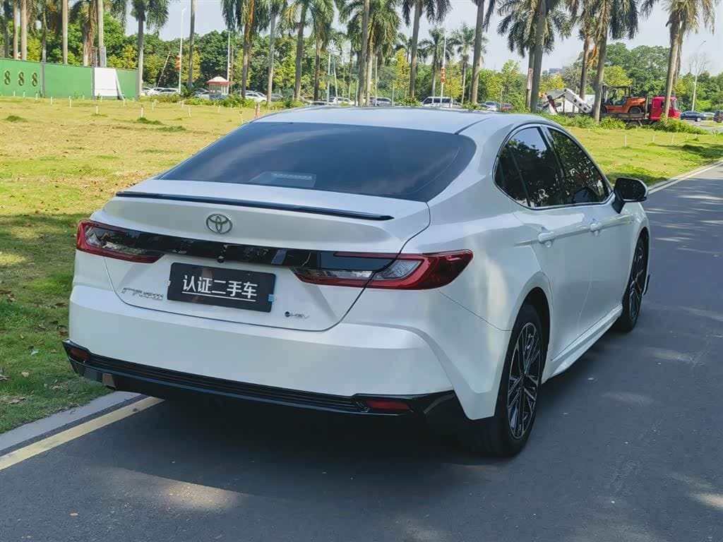 2025 Toyota Camry White, 3,000 km, China export – photo 7
