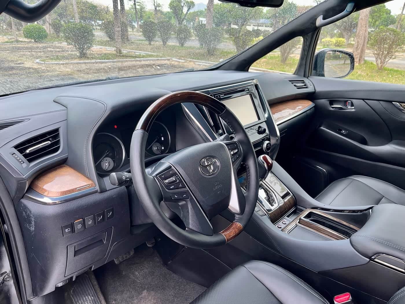 2017 Toyota Alphard Black, 100,000 km, China export – photo 6