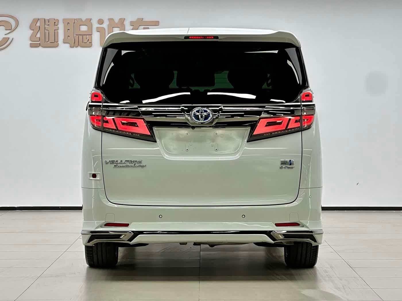 2019 Toyota Vellfire White, 110,000 km, China export – photo 3