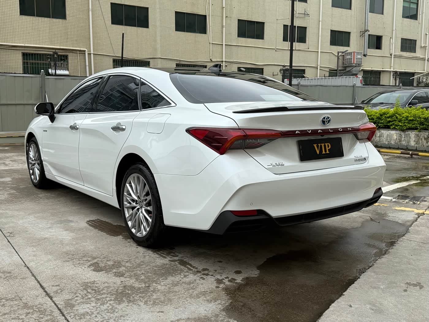 2023 Toyota Avalon White, 41,000 km, China export – photo 4