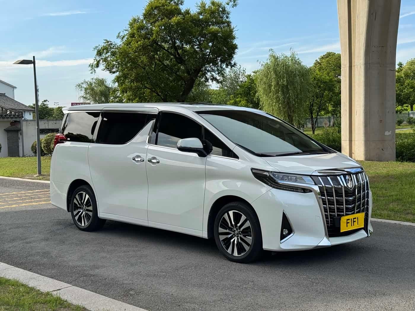 2018 Toyota Alphard White, 47,000 km, China export – photo 4