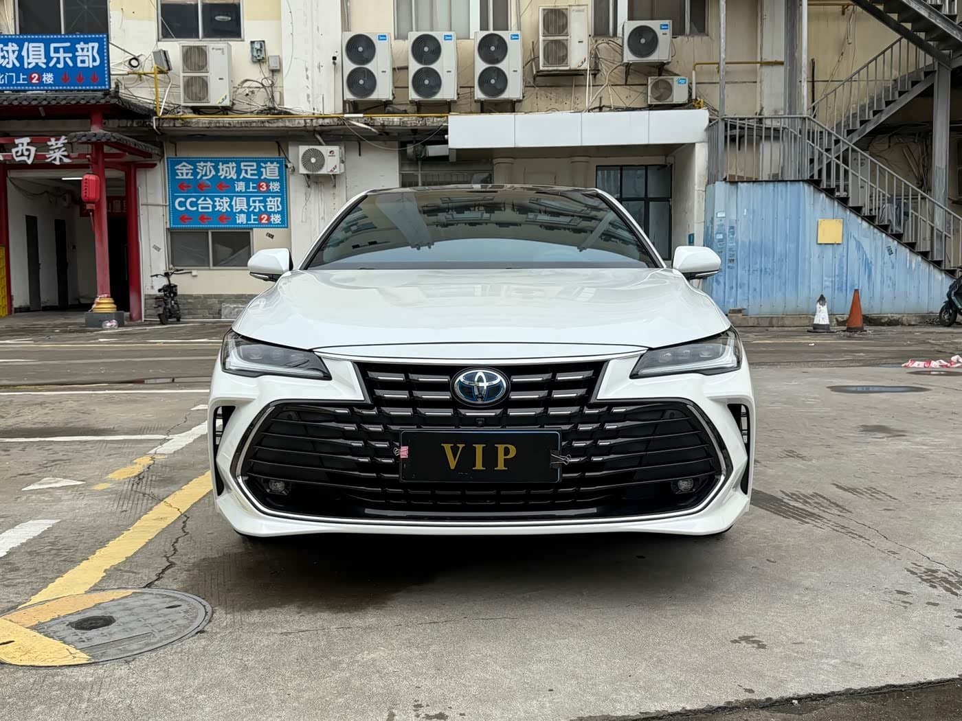 2023 Toyota Avalon White, 41,000 km, China export – photo 2