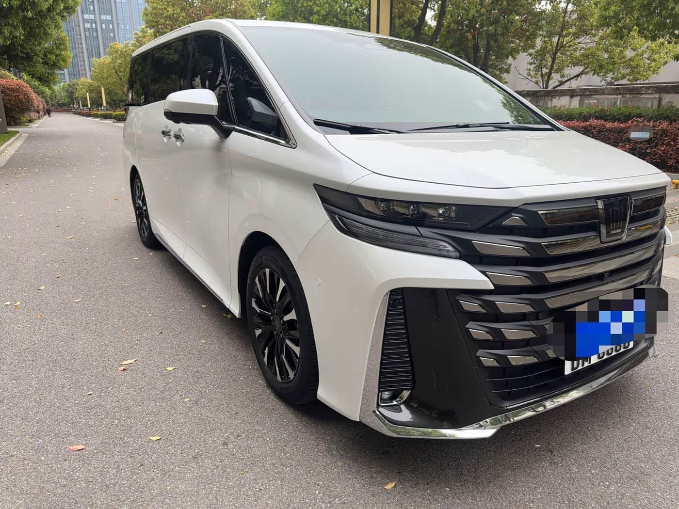 2023 Toyota Vellfire White, 58,000 km, China export – photo 3