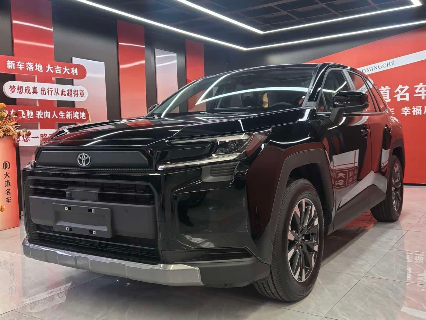 2025 Toyota RAV4 Black, 630 km, China export – photo 1