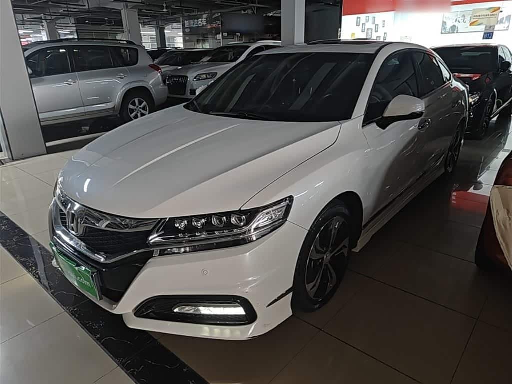 2017 Honda Spirior White, 96,200 km, China export – photo 1
