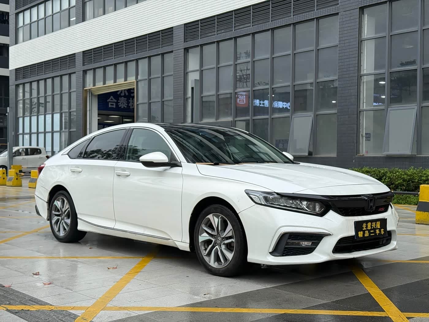 2018 Honda Inspire White, 70,000 km, China export – photo 3